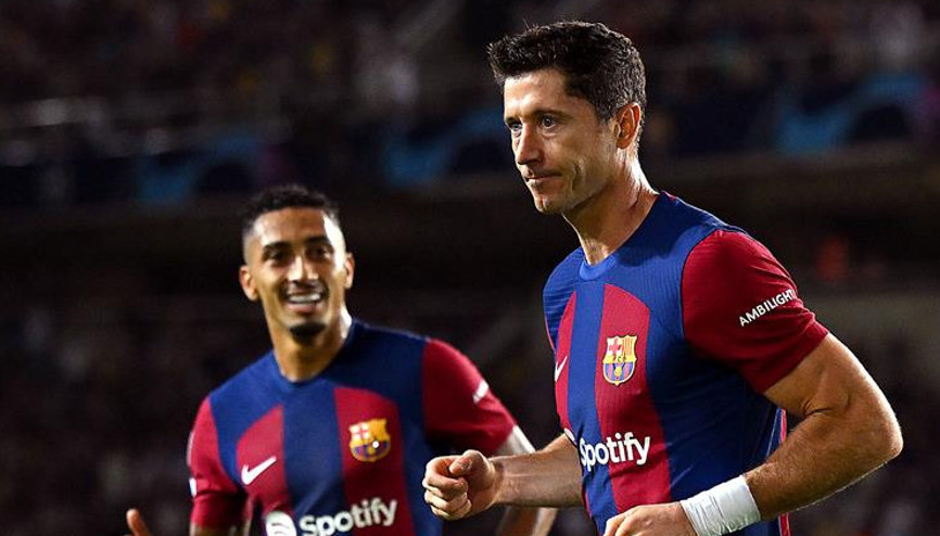 Barcelona evinde gol yağdırdı Lewandowski 100 gol barajını aştı