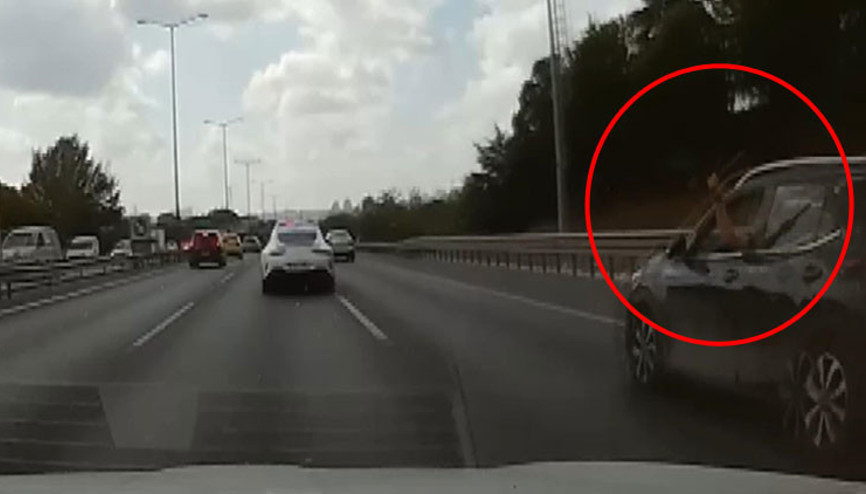 TEMde korkutan görüntüler Yolu paylaşamadı, sopa gösterdi