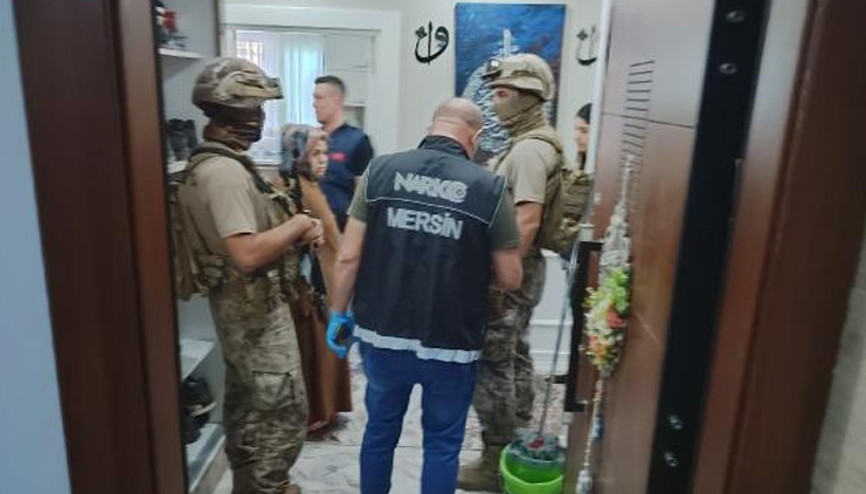 Mersinde dublörlü suç örgütüne şafak operasyonu: Çok sayıda şüpheli yakalandı