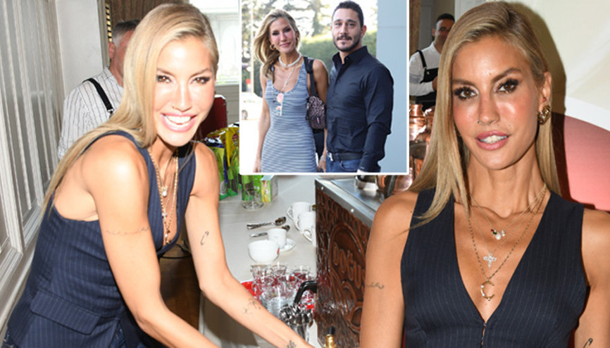 Çağla Şıkelden evlilik sorularına cevap: Çocuğu olmayan düşünsün