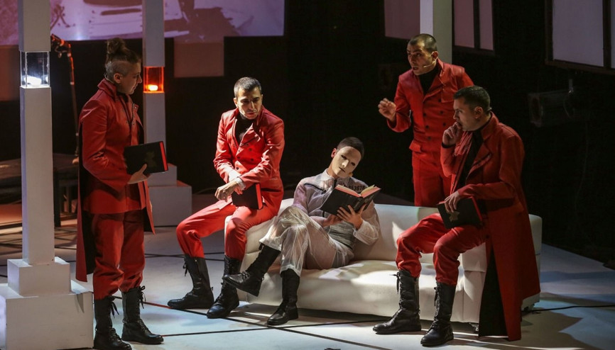 Tiyatro eleştirmenleri en iyileri seçti, yılın oyunu 1984