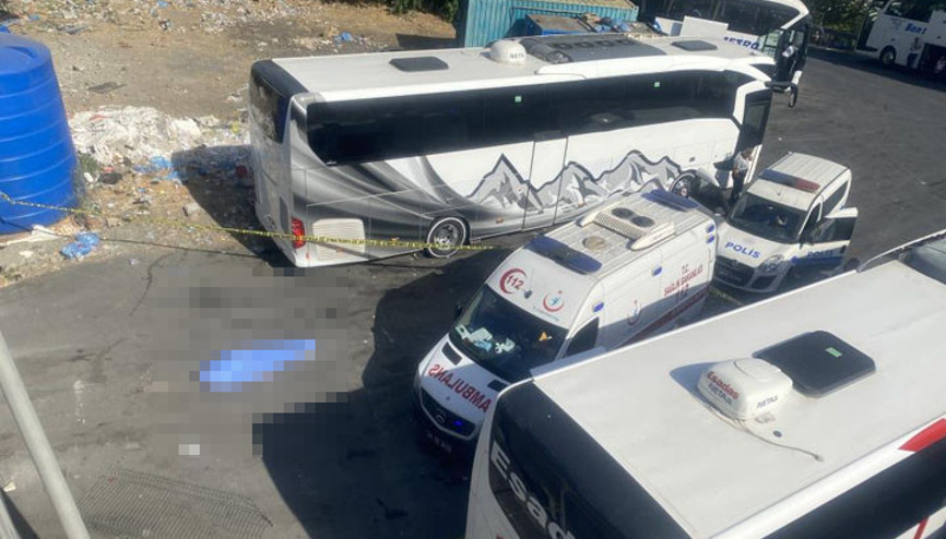 Bayrampaşada direksiyon sınavını beklerken canından oldu Bayrampaşada direksiyon sınavını beklerken canından oldu