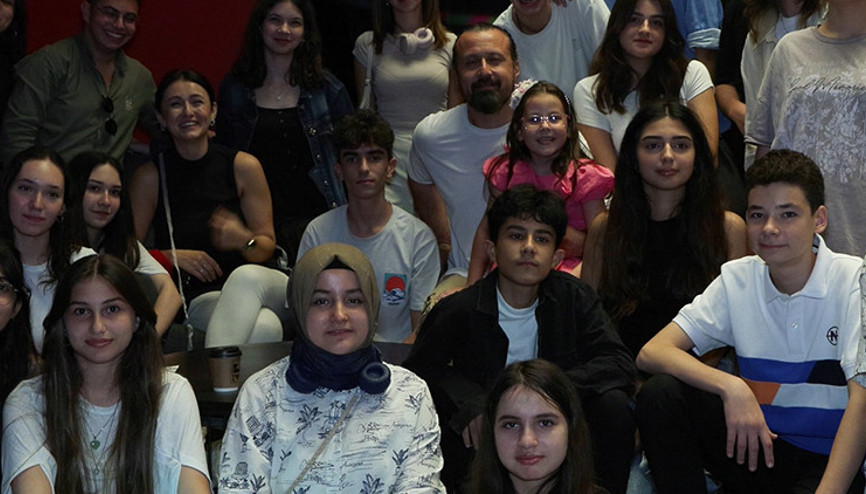 Demirören Medya Lisesi öğrencileri ‘1923’ müzikalini izledi