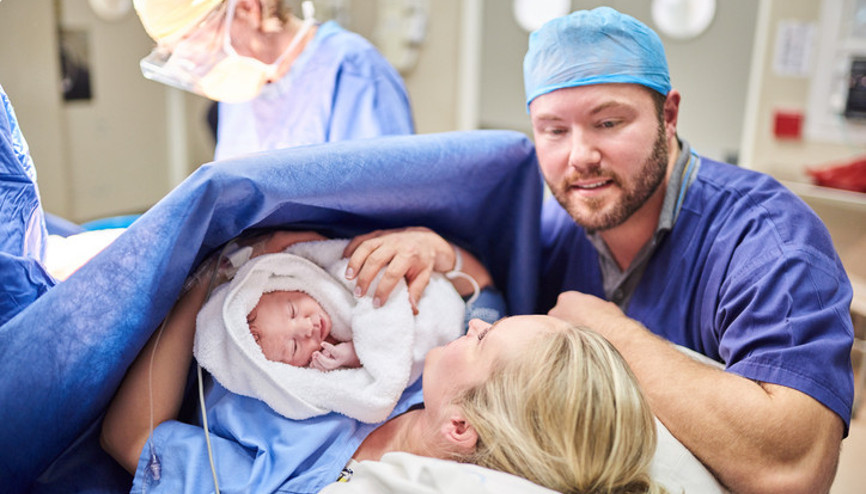 BİR SORUDAN FAZLASI | Baba olarak doğumda eşimin yanında olmalı mıyım