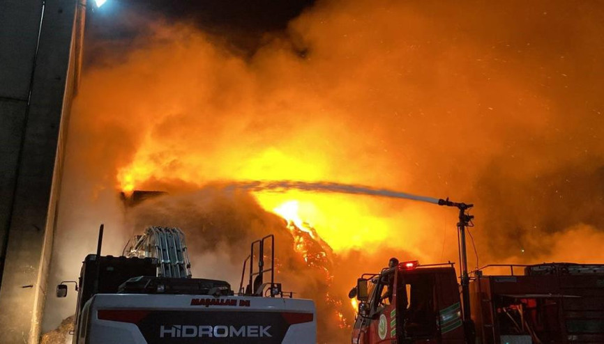 Balıkesir Gönen OSBde büyük yangın meydana geldi