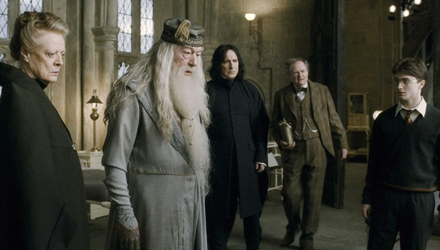 Harry Potter serisinin Dumbledoreu Michael Gambon öldü