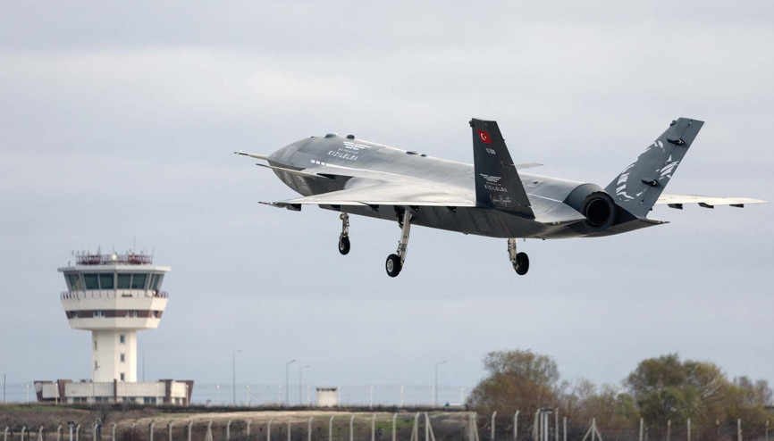 Kızılelma ve Anka’ya milli motor... Prof. Dr. Akşit, Hürriyete anlattı