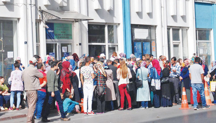 Deprem bölgesinde işsizlik başvurusu iki kat arttı