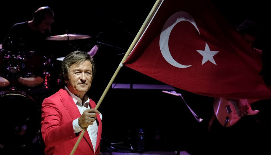 Hep bir ağızdan 100. Yıl Marşı