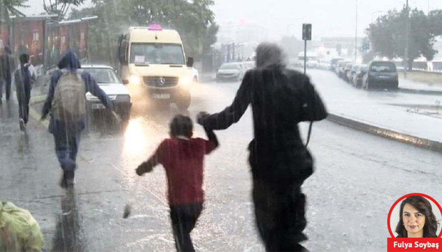 İstanbul’u sağanak vurdu: Dereler taştı yollar göle döndü… Ne kadar sürecek Barajlar doldu mu