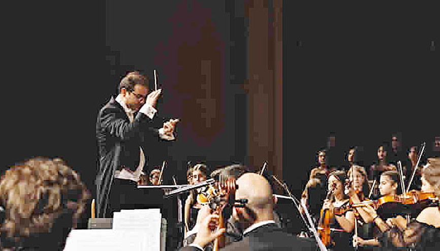 Yalçın Tura’nın piyano konçertosunun dünya prömiyeri 100. yıl konserine damga vuracak