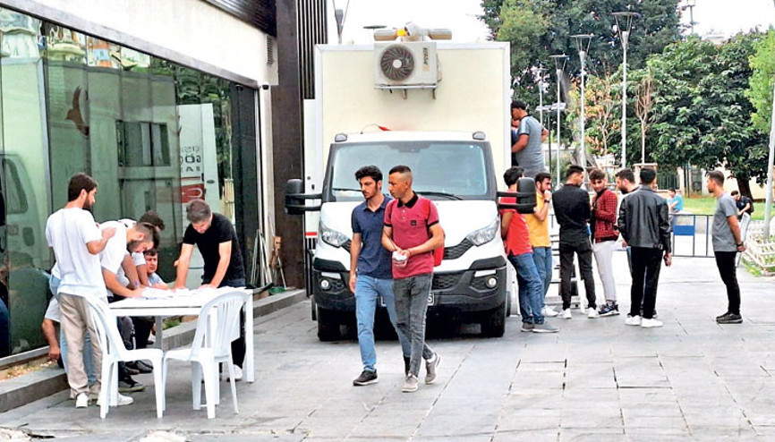 Meclis Göç ve Uyum Komisyonu Başkanı: Suriyeli Türkiye’den mülk alamıyor