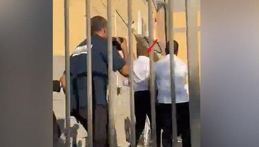 İsraildeki İngiltere Dışişleri Bakanı Cleverly, siren seslerini duyunca sığınağa koştu