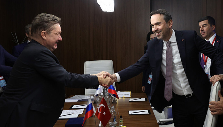 Enerji ve Tabii Kaynaklar Bakanı Bayraktar, Rusya’da ikili görüşmeler yaptı