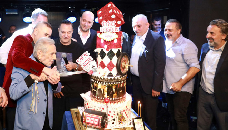 Kolpaçino 4 ekibinden çifte kutlama