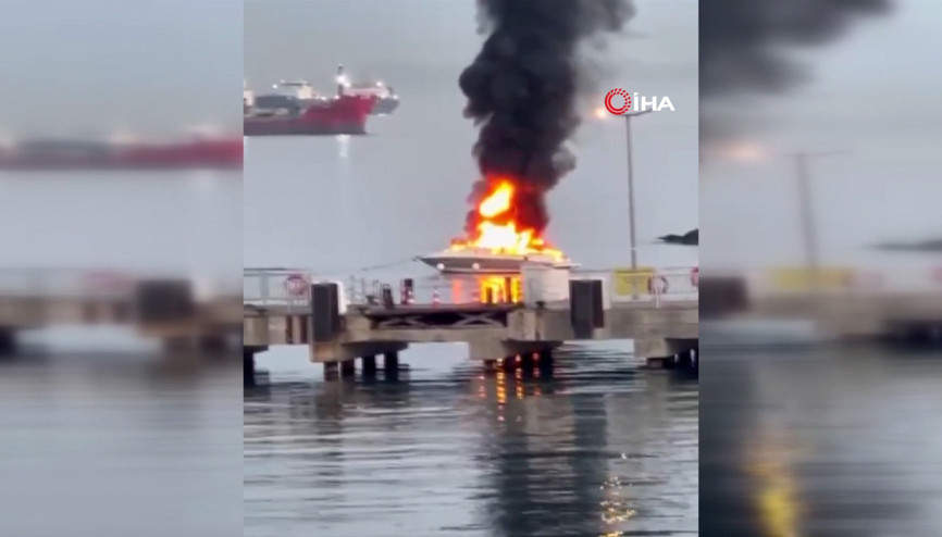 Ataköy’de bir teknede yangın