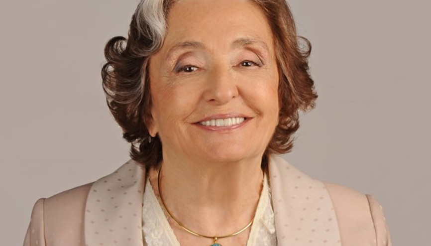 Gülten Dayıoğlu 60 yıldır bizi büyütüyor Gülten Dayıoğlu 60 yıldır bizi büyütüyor