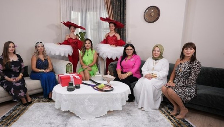 Gelin Evi dış ses kimdir Gelin Evi dış ses kariyeri ile dikkat çekiyor