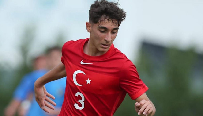 Gençlerbirliği Sportif Direktörü, Fenerbahçenin transferlerini açıkladı Can Bartu Çığır, Utku Karakaya, Yiğit Evin ve Mehmet Ceyhun... Gençlerbirliği Sportif Direktörü, Fenerbahçenin transferlerini açıkladı Can Bartu Çığır, Utku Karakaya, Yiğit Evin ve Mehmet Ceyhun...