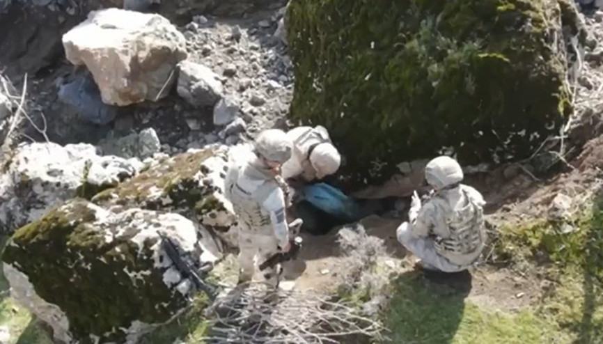 Bakan Yerlikaya duyurdu: 28 ilde Kahramanlar Operasyonu... Bölücü terör örgütüne ağır darbe Bakan Yerlikaya duyurdu: 28 ilde Kahramanlar Operasyonu... Bölücü terör örgütüne ağır darbe