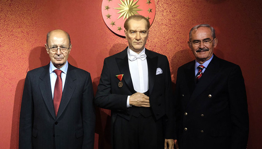 Eski Cumhurbaşkanı Ahmet Necdet Sezer, Eskişehirde balmumu müzesini ziyaret etti