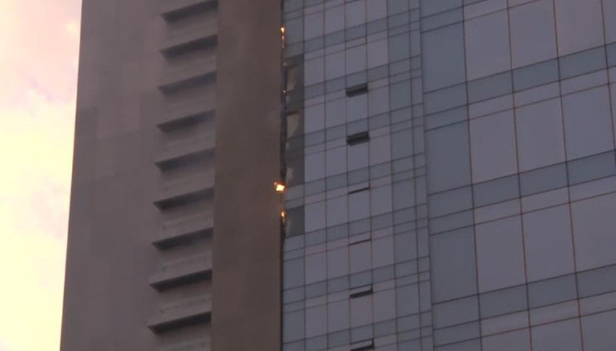 Mecidiyeköyde iş merkezinde yangın