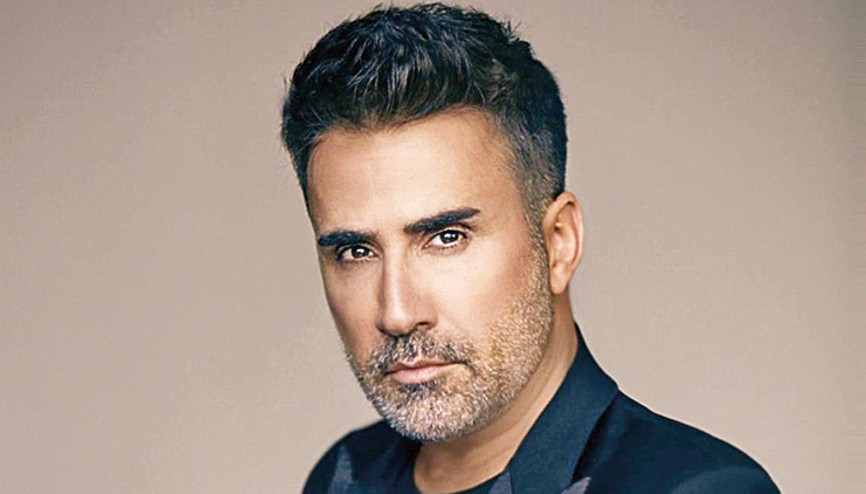 Emrah yaptığı yatırımlarla dikkat çekiyor... Konser ödemesi pırlanta taş