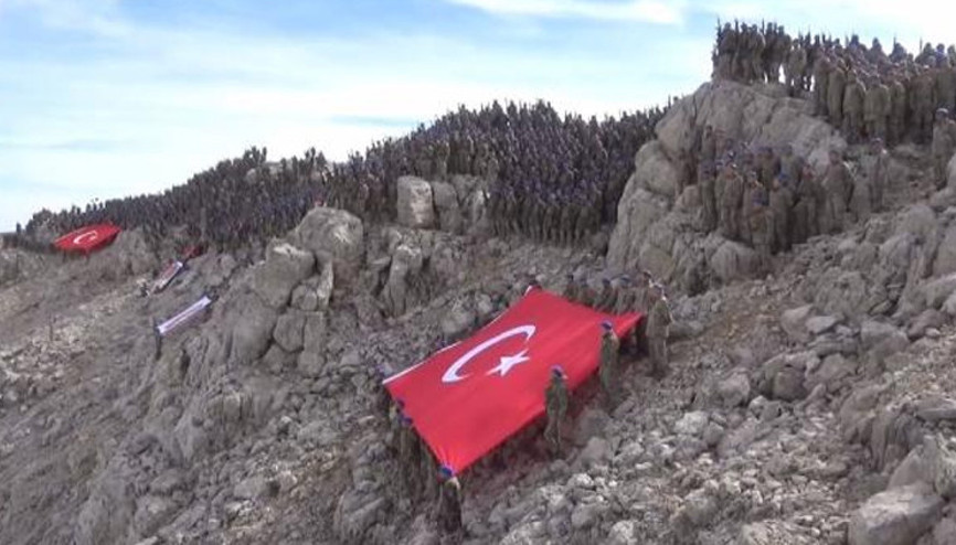 Ispartada komandolardan 100üncü yıl için özel tırmanış