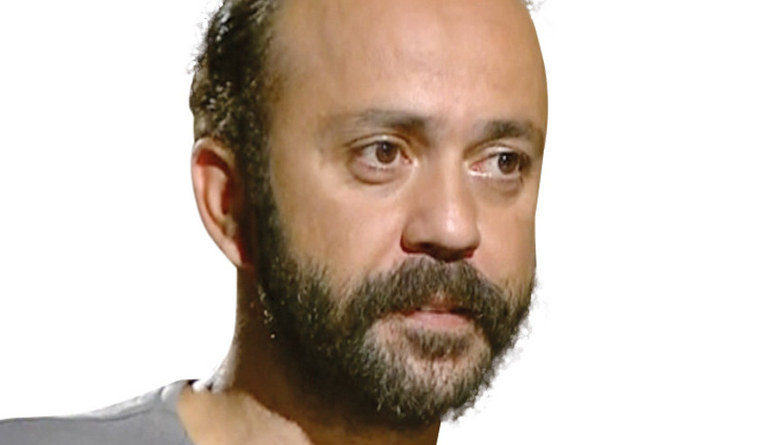 Sarp Akkaya: Zor bir çocukluk geçirdim