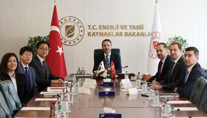 Bakan Bayraktar, Kore Cumhuriyeti Ankara Büyükelçisi Leeyi kabul etti