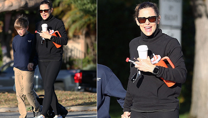 Onu gözü yaşlı üzgün eski eş sananlar yanılıyor… Maziyi bir kalemde sildi, aşkın kollarına koştu Onu gözü yaşlı üzgün eski eş sananlar yanılıyor… Maziyi bir kalemde sildi, aşkın kollarına koştu