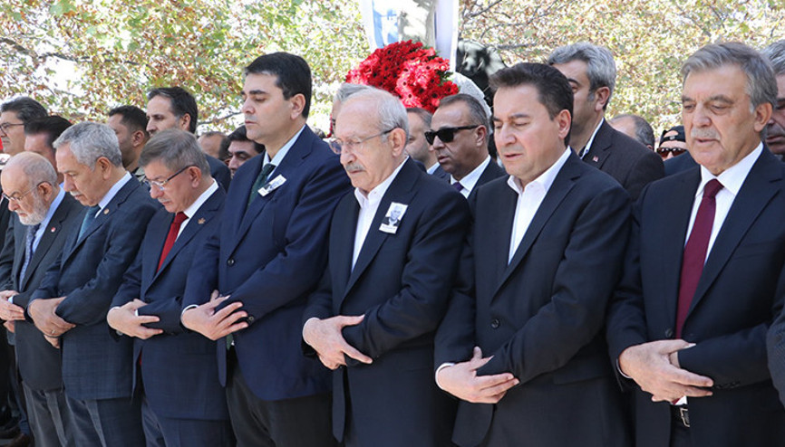 Ali Babacanın babası son yolculuğuna uğurlandı