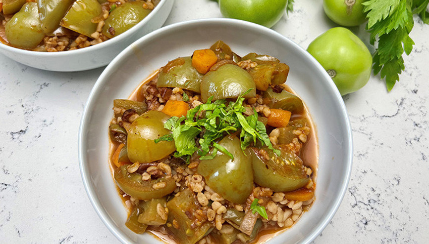 Türk mutfağının mayhoş güzeli: Yeşil domates yemeği Türk mutfağının mayhoş güzeli: Yeşil domates yemeği