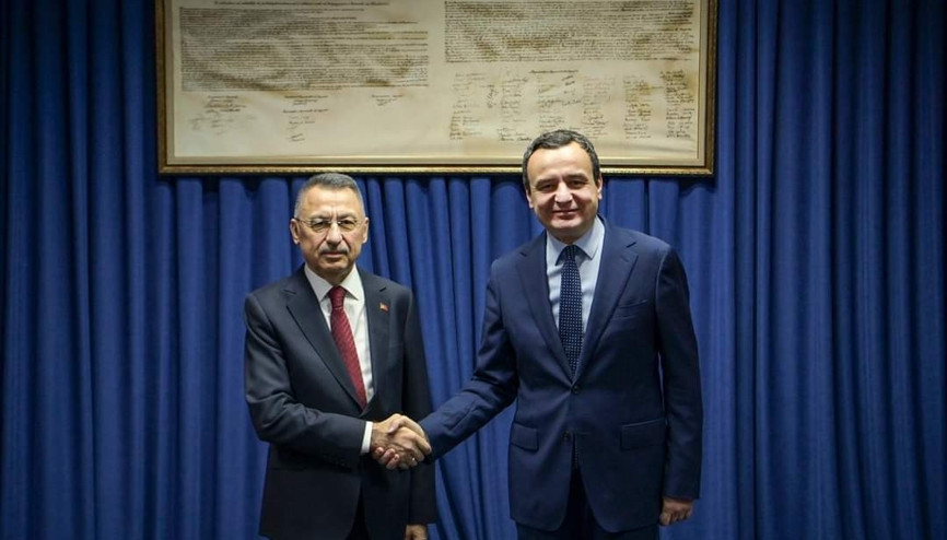 Fuat Oktay, Kosova Başbakanı Kurti ile görüştü