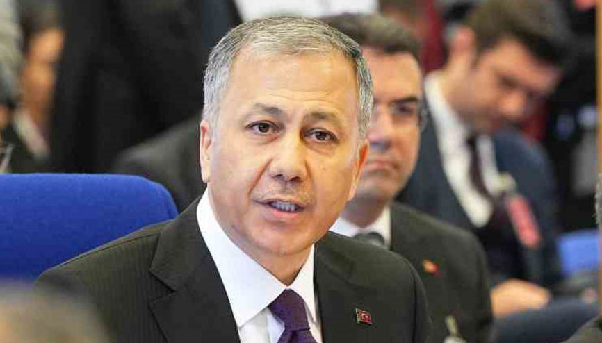 Bakan Yerlikaya açıkladı: Ruhsatsız silaha yeni düzenleme Bakan Yerlikaya açıkladı: Ruhsatsız silaha yeni düzenleme