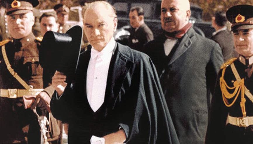 Ata’yı mutlu eden madalyanın gerekçesi: Milletine neşe içinde yaşama yolu açtı... 85 yıldır minnet ve özlemle anıyoruz