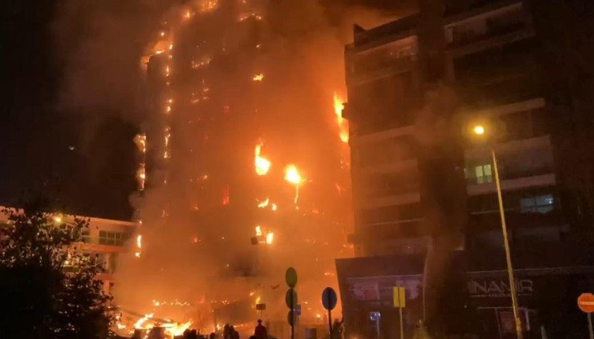 Bursada korkutan iş merkezi yangını