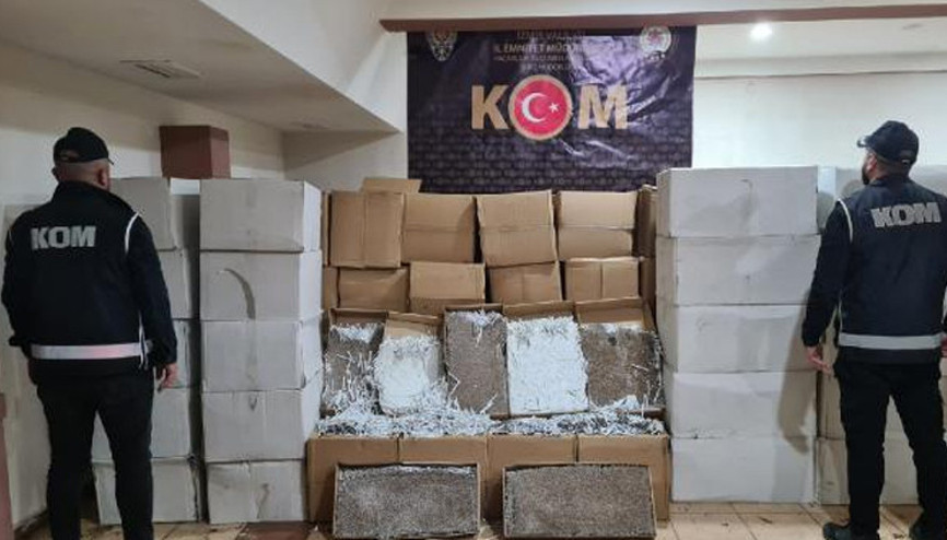İzmirde kaçak sigara operasyonu: Piyasa değeri 9 milyon 200 bin TL