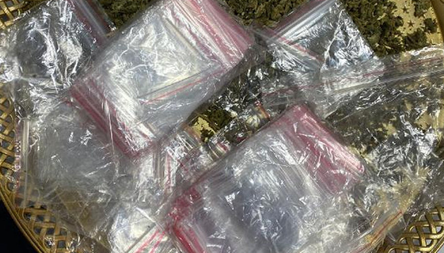 Dur ihtarına uymadı, polisin takibiyle yakalandı: Cinayet hükümlüsü firari olduğu ortaya çıktı Dur ihtarına uymadı, polisin takibiyle yakalandı: Cinayet hükümlüsü firari olduğu ortaya çıktı