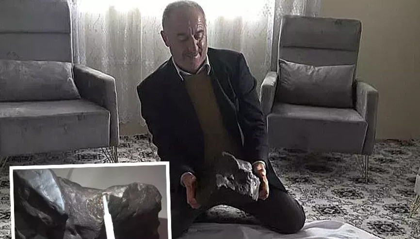 Mantar toplamak için çıktığı arazide gök taşı buldu Mantar toplamak için çıktığı arazide gök taşı buldu