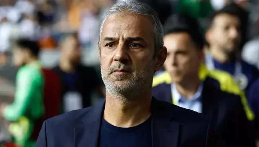 Fenerbahçeden stopere transfer kararı Kiminle yollar ayrılacak