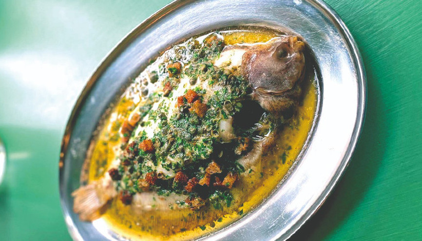 Elit gastronomi kulübü ve Paris bistroları