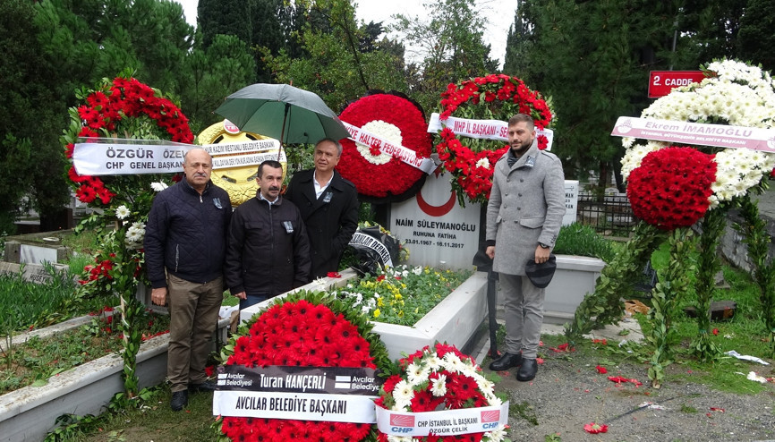 Naim Süleymanoğlu, kabri başında anıldı Ölümünün 6’ncı yıl dönümü...