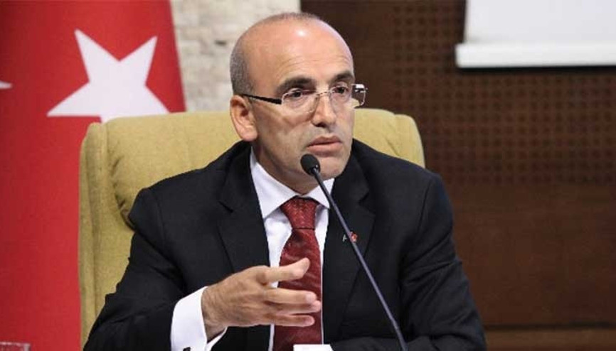 Bakan Şimşek, Gaziantepte çiftçilere mazot ve sertifikalı tohum dağıttı