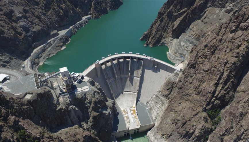 Yusufeli’nde elektrik üretimi başladı