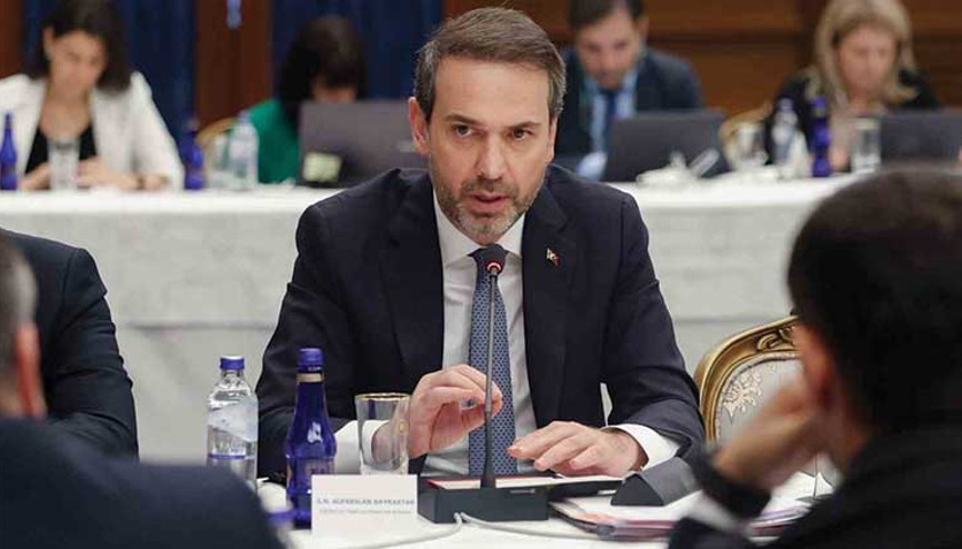 Bakan Bayraktar duyurdu Cezayir ile LNG anlaşmasının süresi uzatıldı