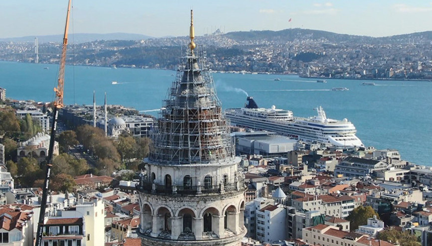 Çalışmalar 1 Kasımda başlamıştı... Galata Kulesinden 4 parça halinde indirilecek