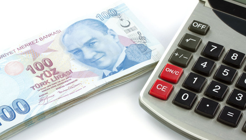 4 aylık enflasyona ve 6 aylık olası enflasyon rakamlarına göre asgari ücret 2024 zam olasılıkları hesaplandı. İşte 2024’te asgari ücret zam oranları