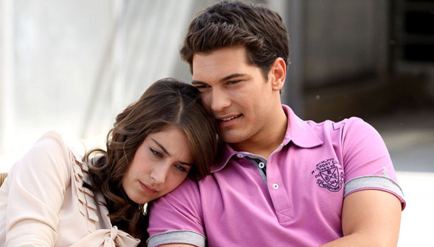 Hazal Kaya yıllar sonra anlattı: Evim yanınca Çağataydan yardım istedim