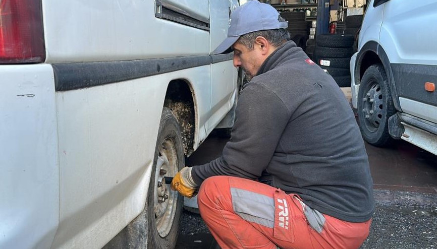 Lastikçilerde kış lastiği yoğunluğu erken başladı
